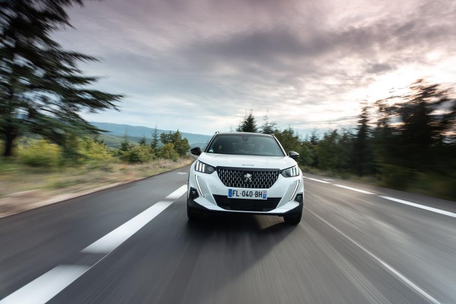  Peugeot e-2008 GT (Digital White) 2019 года  (WW) (фото 47 из 119)